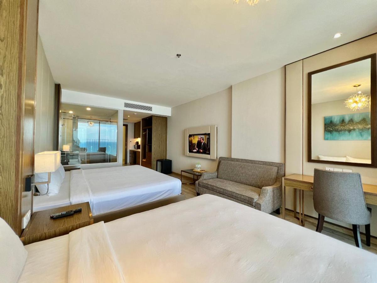 Panorama Central Nha Trang- Vietnam'S Highest Infinitive Rooftop Pool Exterior photo