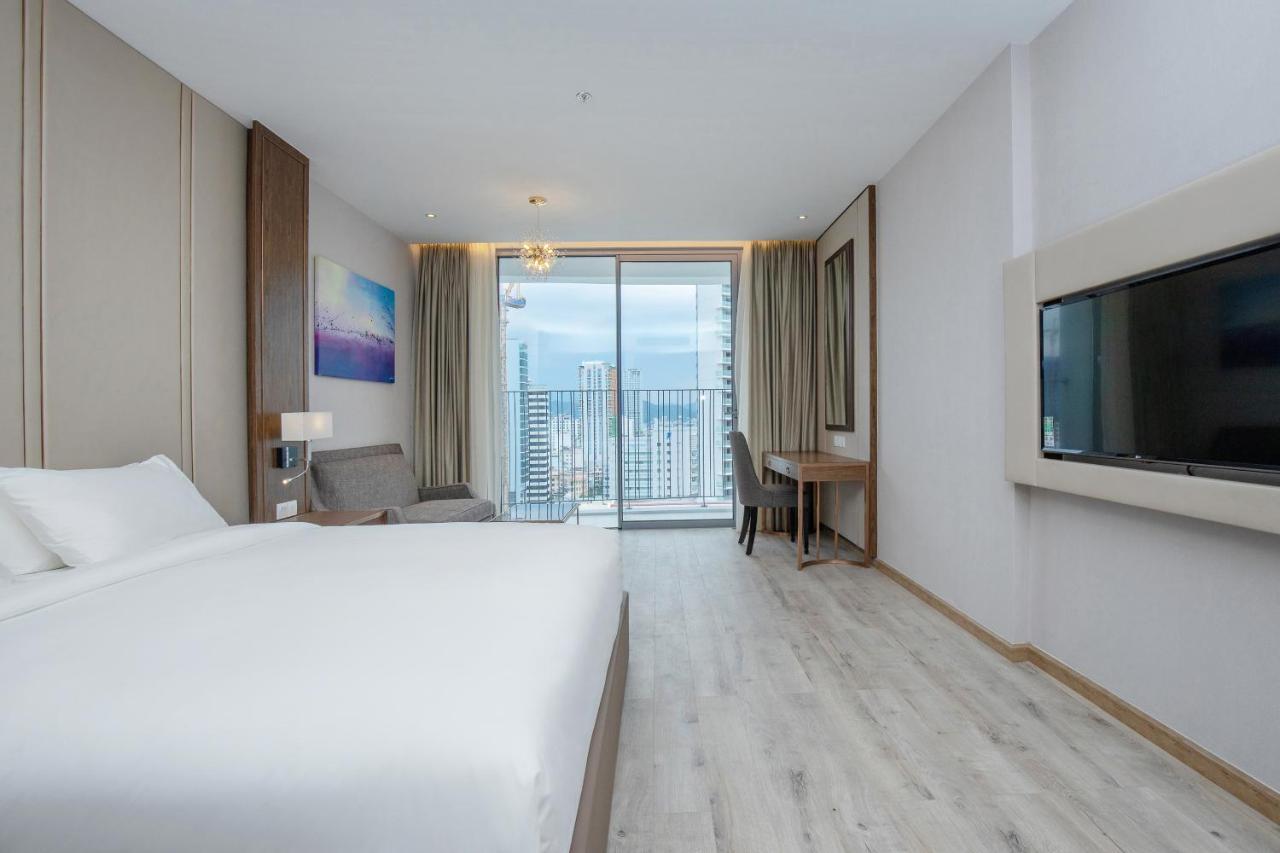 Panorama Central Nha Trang- Vietnam'S Highest Infinitive Rooftop Pool Exterior photo