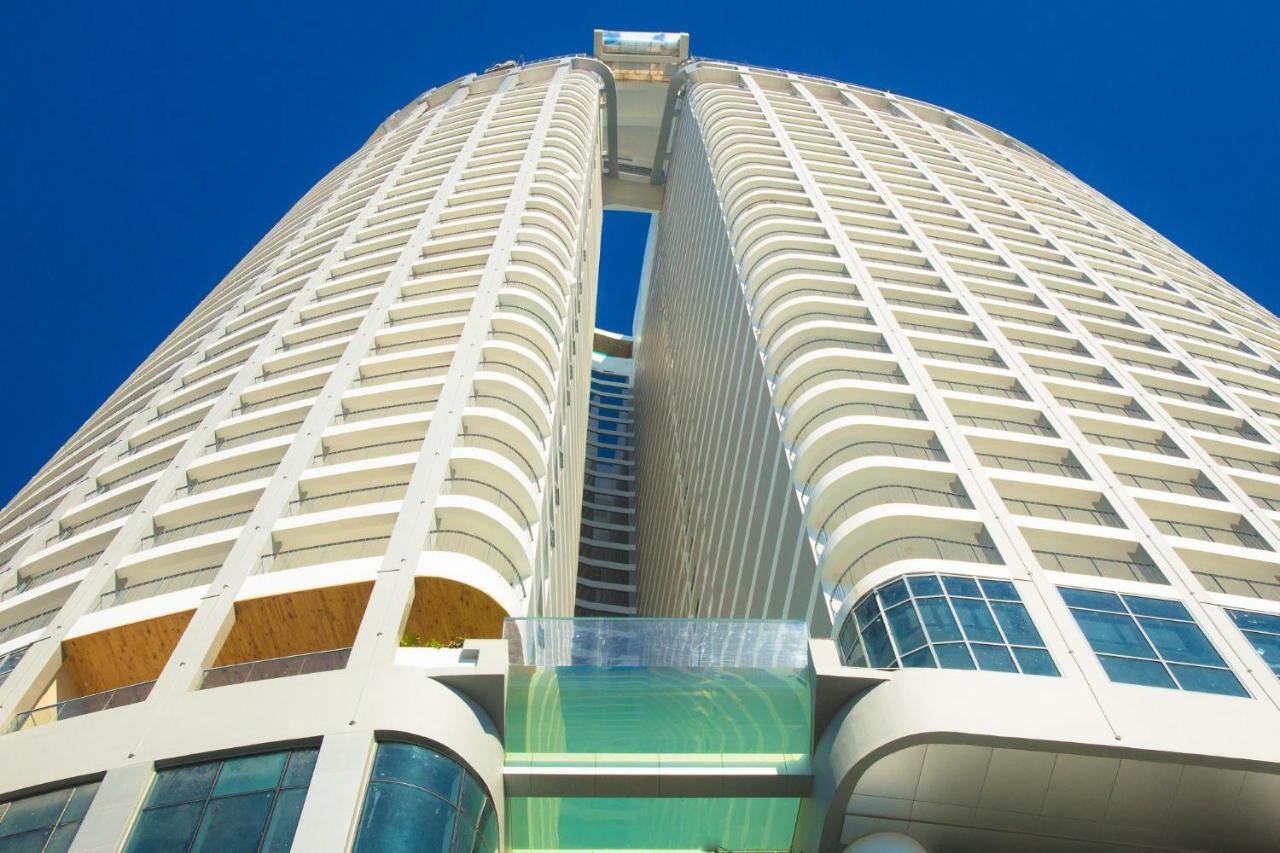 Panorama Central Nha Trang- Vietnam'S Highest Infinitive Rooftop Pool Exterior photo